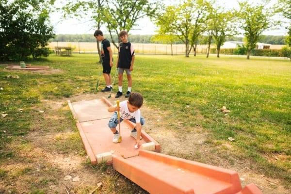 Camping Officiel Siblu Domaine De Dugny Onzain Exterior foto