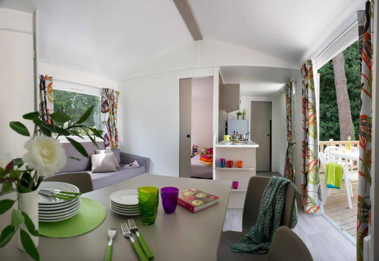 Camping Officiel Siblu Domaine De Dugny Onzain Exterior foto